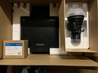 Laser Projektor, Epson EB-L1075, mit Optik u.HDBaseT Extender