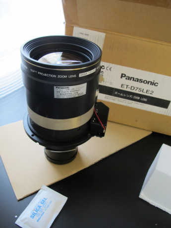 panasonic-projektor-objektiv-et-d75le1-zoom-15-201-big-0