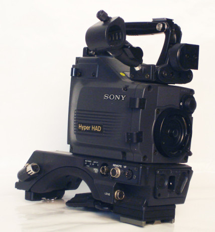 sony-kamera-dxc-537-big-0